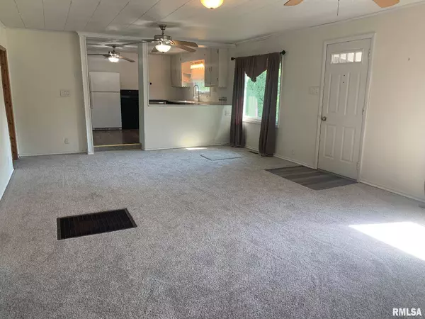 918 W JEFFERSON ST, Pittsfield, IL 62363