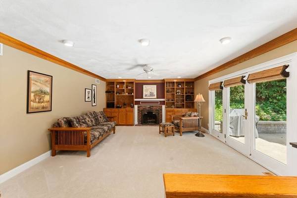 5 Spring House Lane, Cumberland, RI 02864