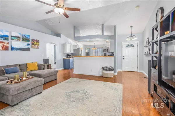 1383 N Tasavol Ave, Kuna, ID 83634