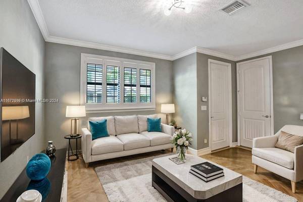 853 S Ocean Blvd, Pompano Beach, FL 33062