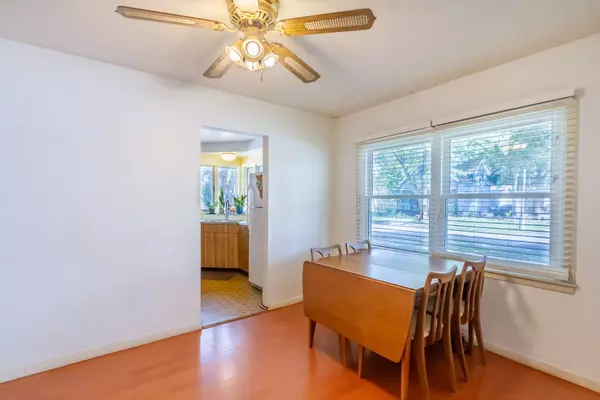 319 N Green ST, Carpentersville, IL 60110