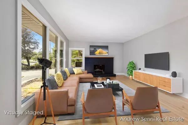 1261 3 Mile NE Road, Grand Rapids, MI 49505