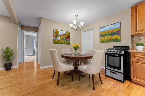 12715 La Crosse AVE #303, Alsip, IL 60803