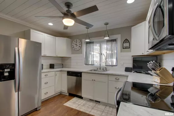 1222 S 19TH ST, Quincy, IL 62301