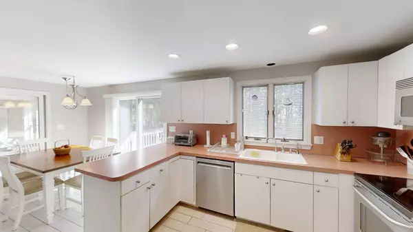 41 Apple Lane, Dennis, MA 02638