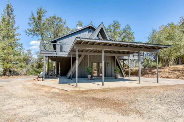 38850 Road 425B, Oakhurst, CA 93644