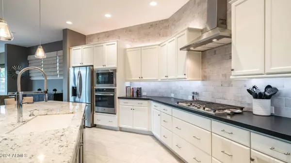 10344 E GAMMA Avenue, Mesa, AZ 85212