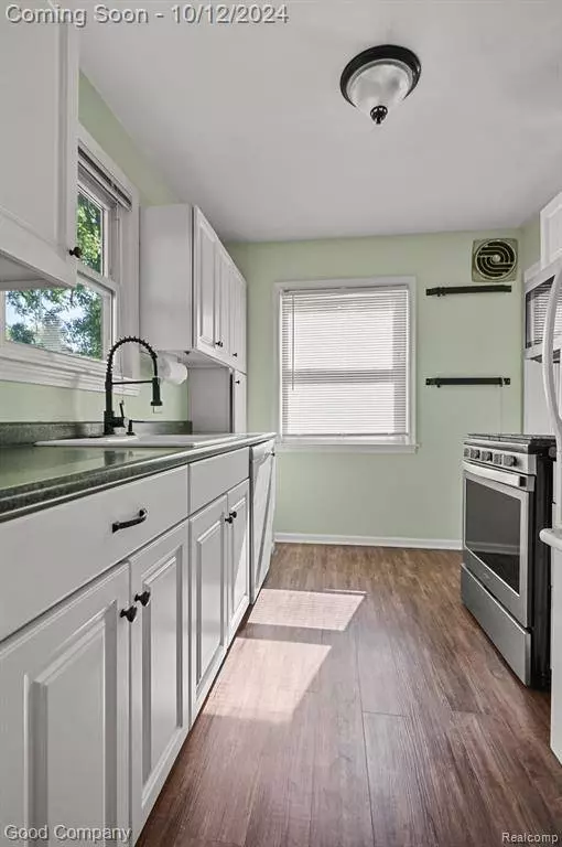 2446 CUMMINGS Avenue, Berkley, MI 48072