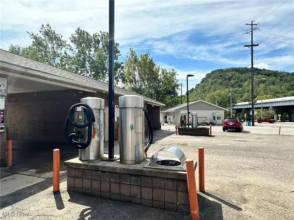 205 Wells AVE, Wellsville, OH 43968