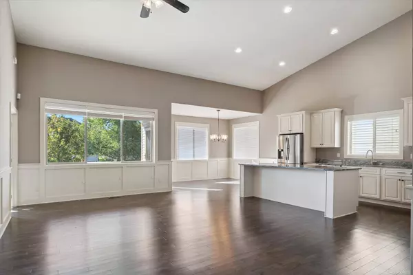 30034 Danvers Drive, New Baltimore, MI 48051