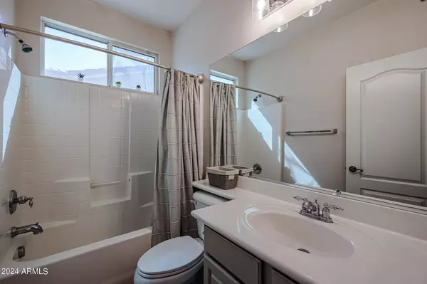 7424 S 74TH Lane, Laveen, AZ 85339