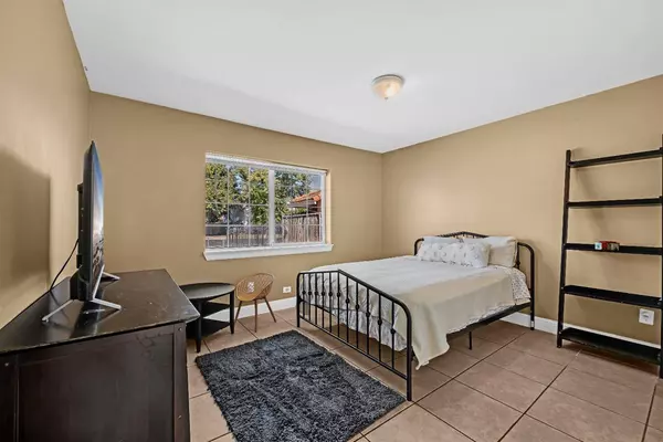 1212 W El Camino AVE, Sacramento, CA 95833