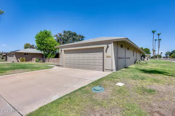 10702 W KELSO Drive, Sun City, AZ 85351