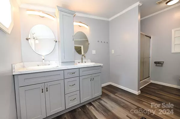 103 E Trace DR, Newton, NC 28658