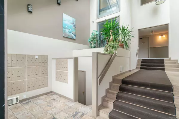 3270 Ross Rd #306, Nanaimo, BC V9T 5J1