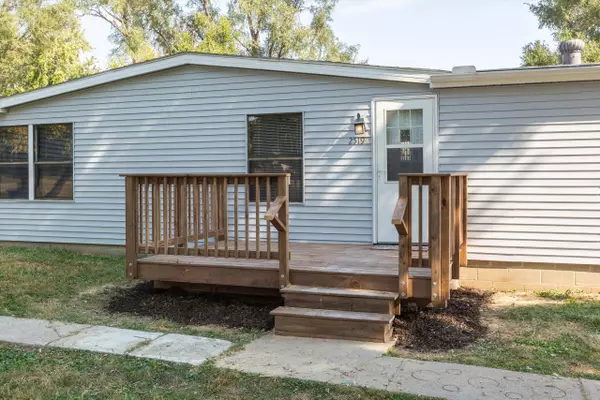 2519 S 17TH ST, Council Bluffs, IA 51503