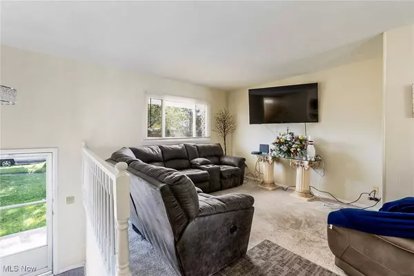 2818 Clearwater ST NW, Warren, OH 44485