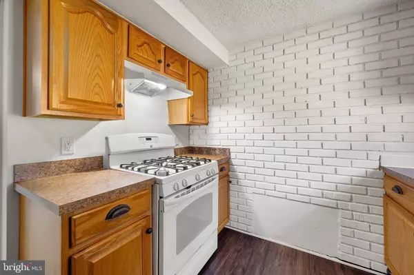 4619 EVANSDALE RD, Woodbridge, VA 22193