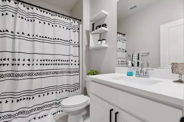 2027 Maggie CT, Plumas Lake, CA 95961