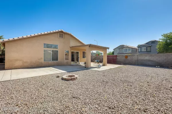 962 S ITHICA Street, Chandler, AZ 85225