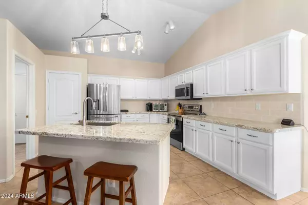 6216 E PORTIA Street, Mesa, AZ 85215