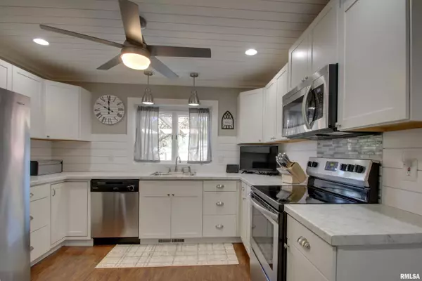 1222 S 19TH ST, Quincy, IL 62301