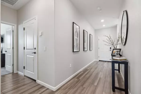 2027 Maggie CT, Plumas Lake, CA 95961