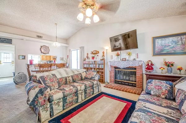 3653 W Robinson Avenue, Fresno, CA 93722