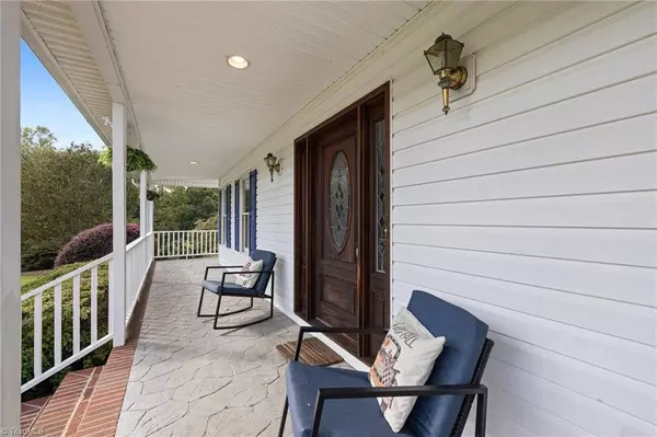 5934 Howard CIR, Archdale, NC 27263