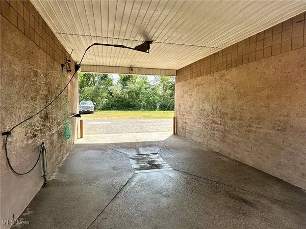 205 Wells AVE, Wellsville, OH 43968