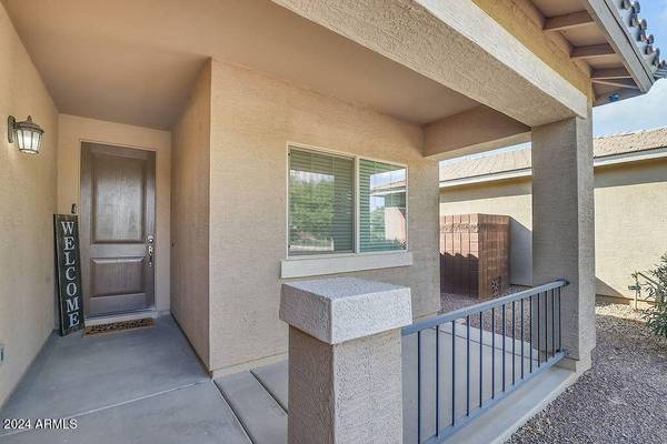 42070 N HINOKI Street, San Tan Valley, AZ 85140