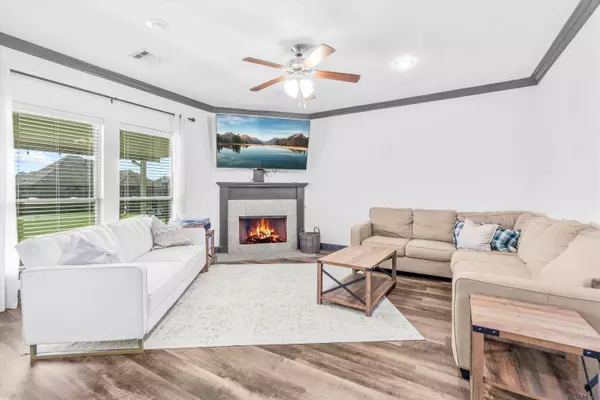 42113 BALD EAGLE AVE, Prairieville, LA 70769