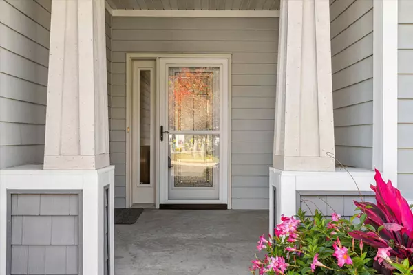 1458 Ravoux LN, Chaska, MN 55318