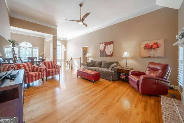 25 Hampton LN, Cartersville, GA 30120