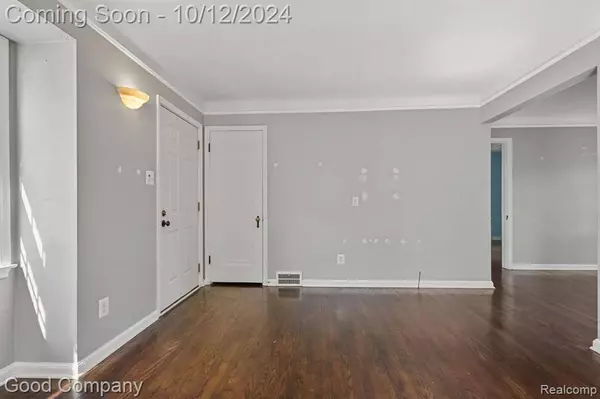 2446 CUMMINGS Avenue, Berkley, MI 48072