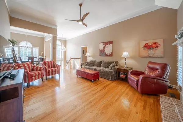 25 Hampton LN, Cartersville, GA 30120