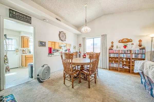 3653 W Robinson Avenue, Fresno, CA 93722