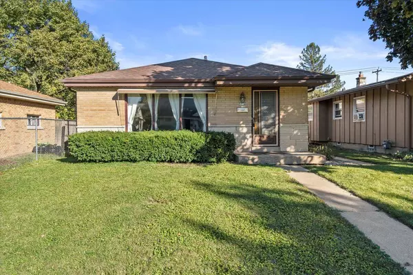 5714 N 92nd STREET, Milwaukee, WI 53225