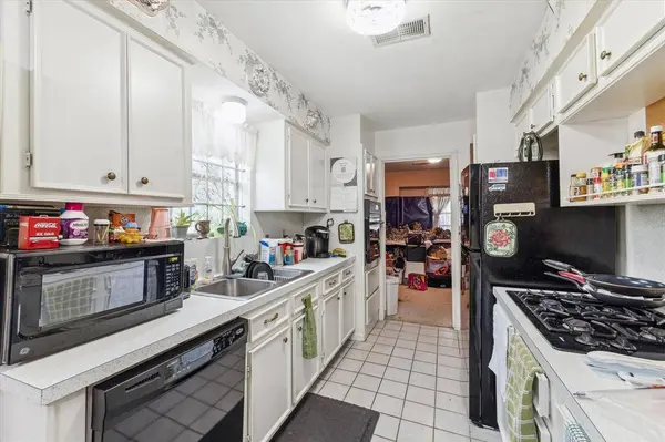 7722 Redding RD, Houston, TX 77036