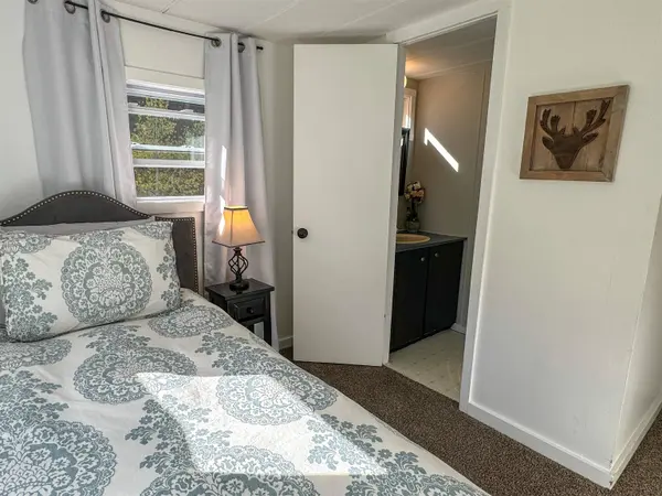 143 Route 100 South, Ludlow, VT 05149