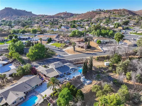 5720 Avenue Juan Bautista, Jurupa Valley, CA 92509