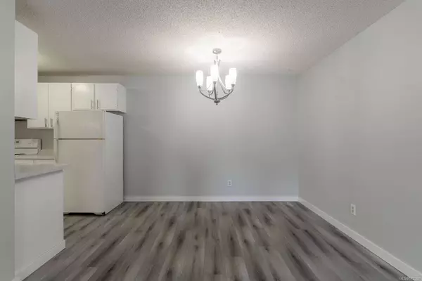 3270 Ross Rd #306, Nanaimo, BC V9T 5J1