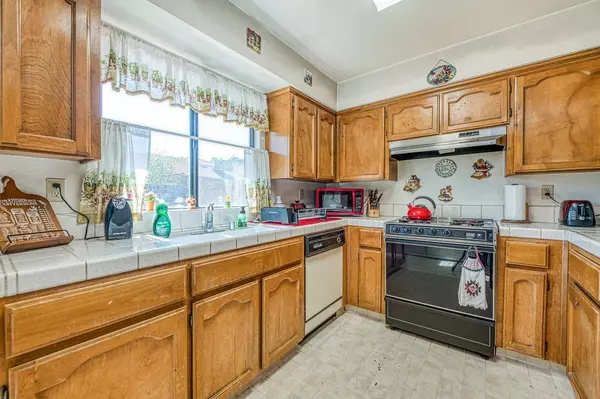 3653 W Robinson Avenue, Fresno, CA 93722