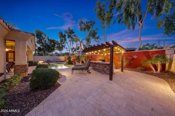 21064 W PROSPECTOR Way, Buckeye, AZ 85396