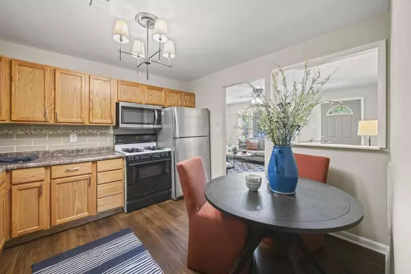 2904 Flora DR, Columbia, MO 65202