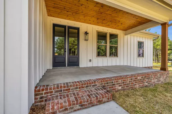 405 Boone Pass, Jasper, TN 37347