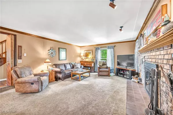 4032 Hanford RD, Wakeman, OH 44889