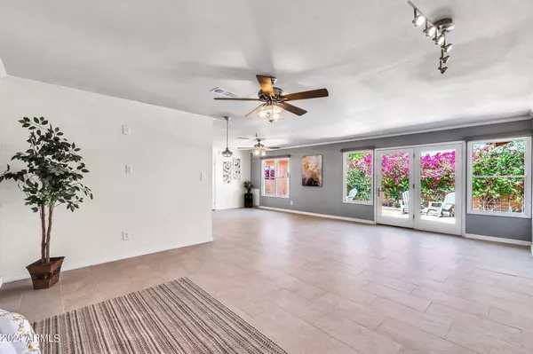 12004 S Crow Court, Phoenix, AZ 85044