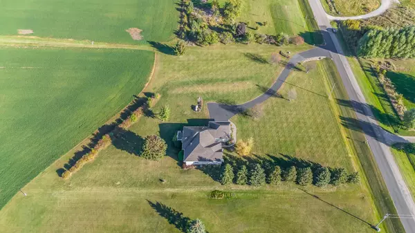 2873 ELO RD, Oshkosh, WI 54904