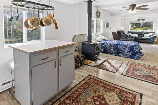 1022 Juniper ST, Grayland, WA 98547